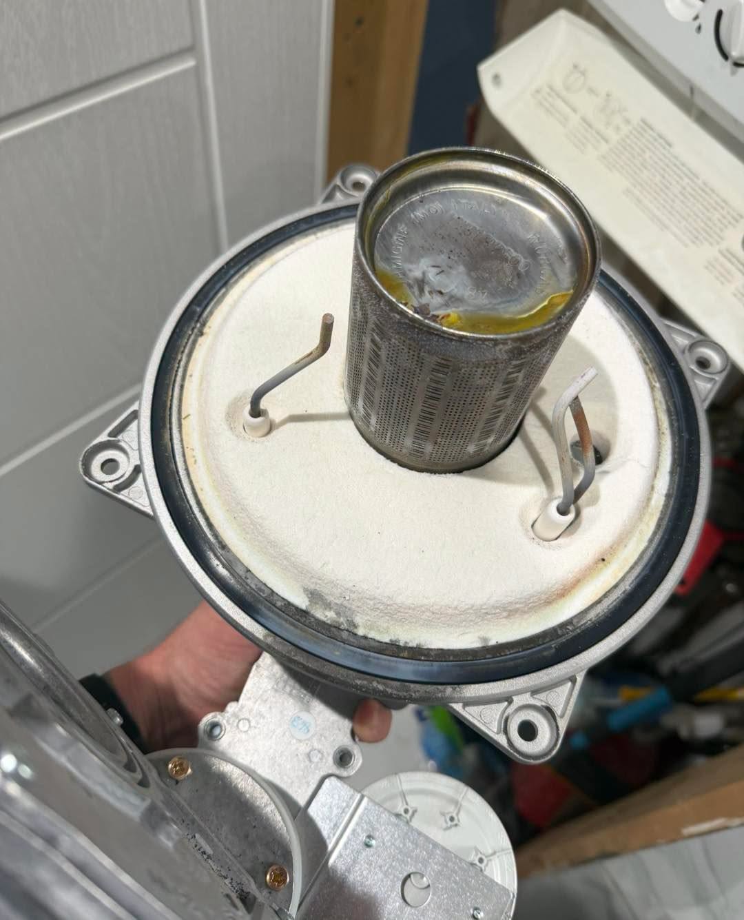 Burner and insulation pad.